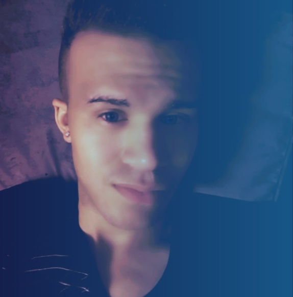 Meet your Posher, Chris - Picture 1 of 1